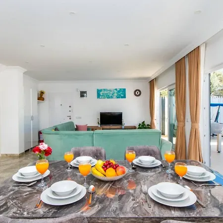 Uzumlu Village 2 Bedroom 6703 Kalkan
